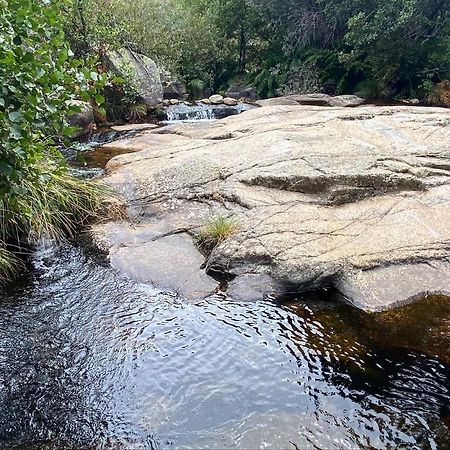 Quintas de Baixo Casa Do Penedo - Um Segredo Na Serra Da Estrela מראה חיצוני תמונה